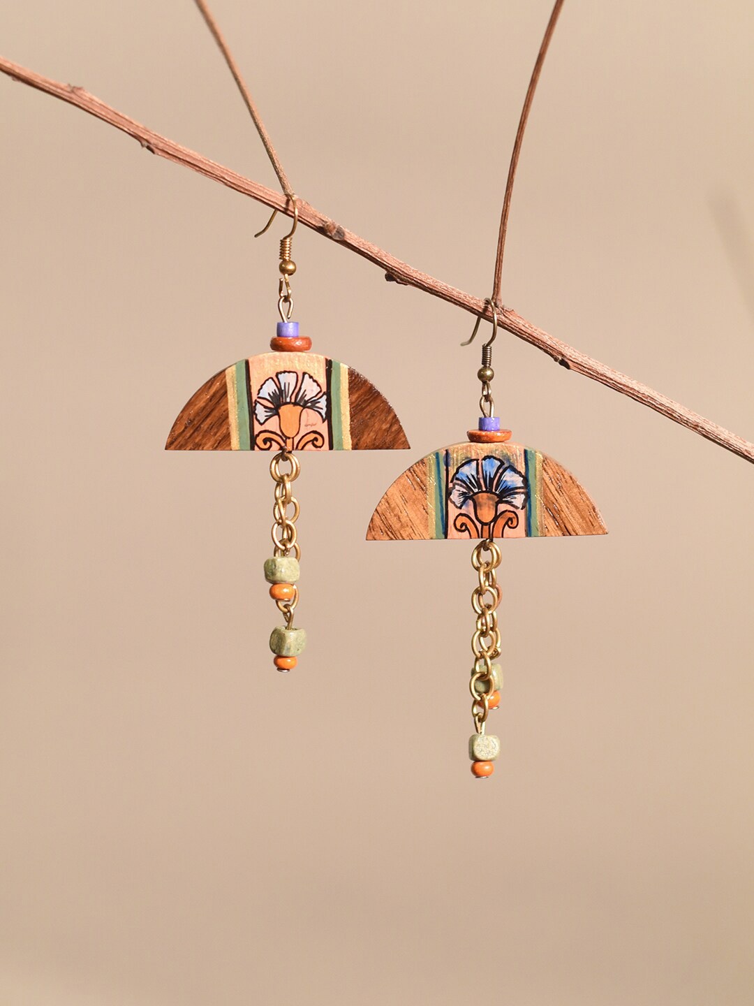 

AAKRITI ART CREATIONS Brass-Plated Crescent Shaped Drop Earrings, Gold
