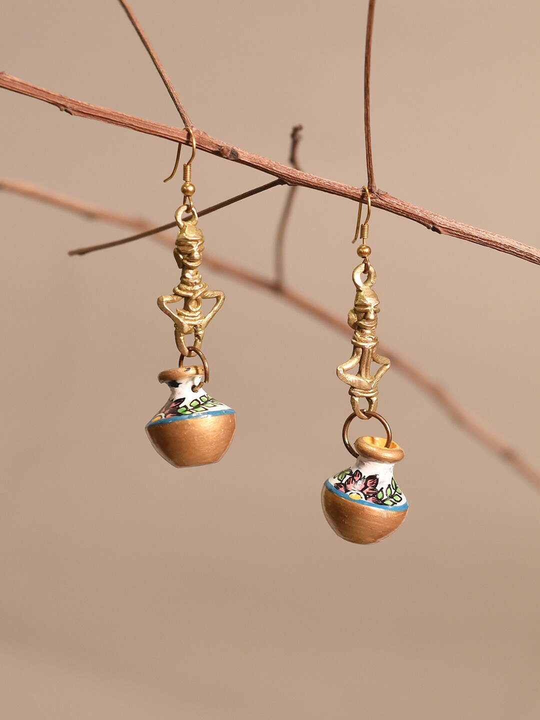 

AAKRITI ART CREATIONS Brass-Plated Contemporary Drop Earrings, Gold