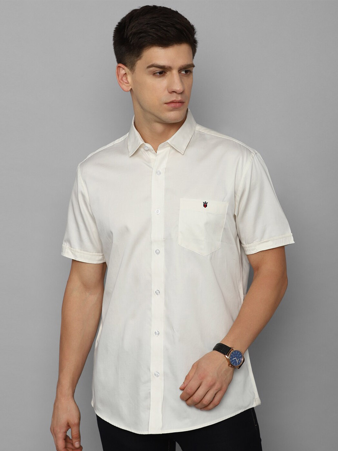 

Louis Philippe Jeans Slim Fit Opaque Casual Shirt, Cream