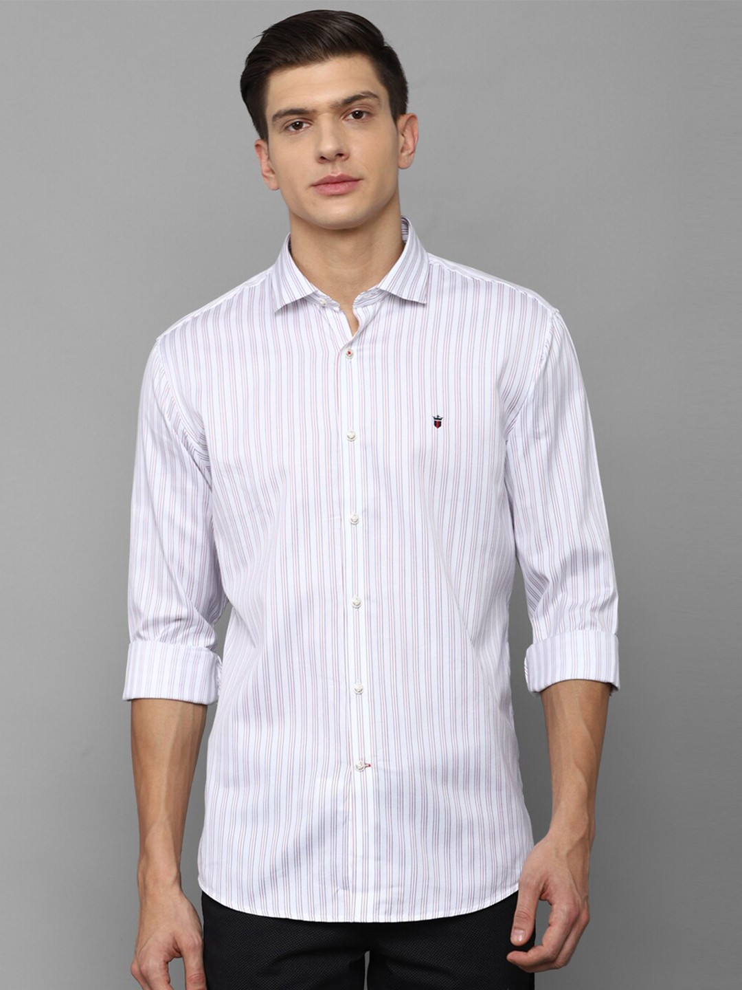 

Louis Philippe Sport Men Slim Fit Striped Pure Cotton Casual Shirt, White
