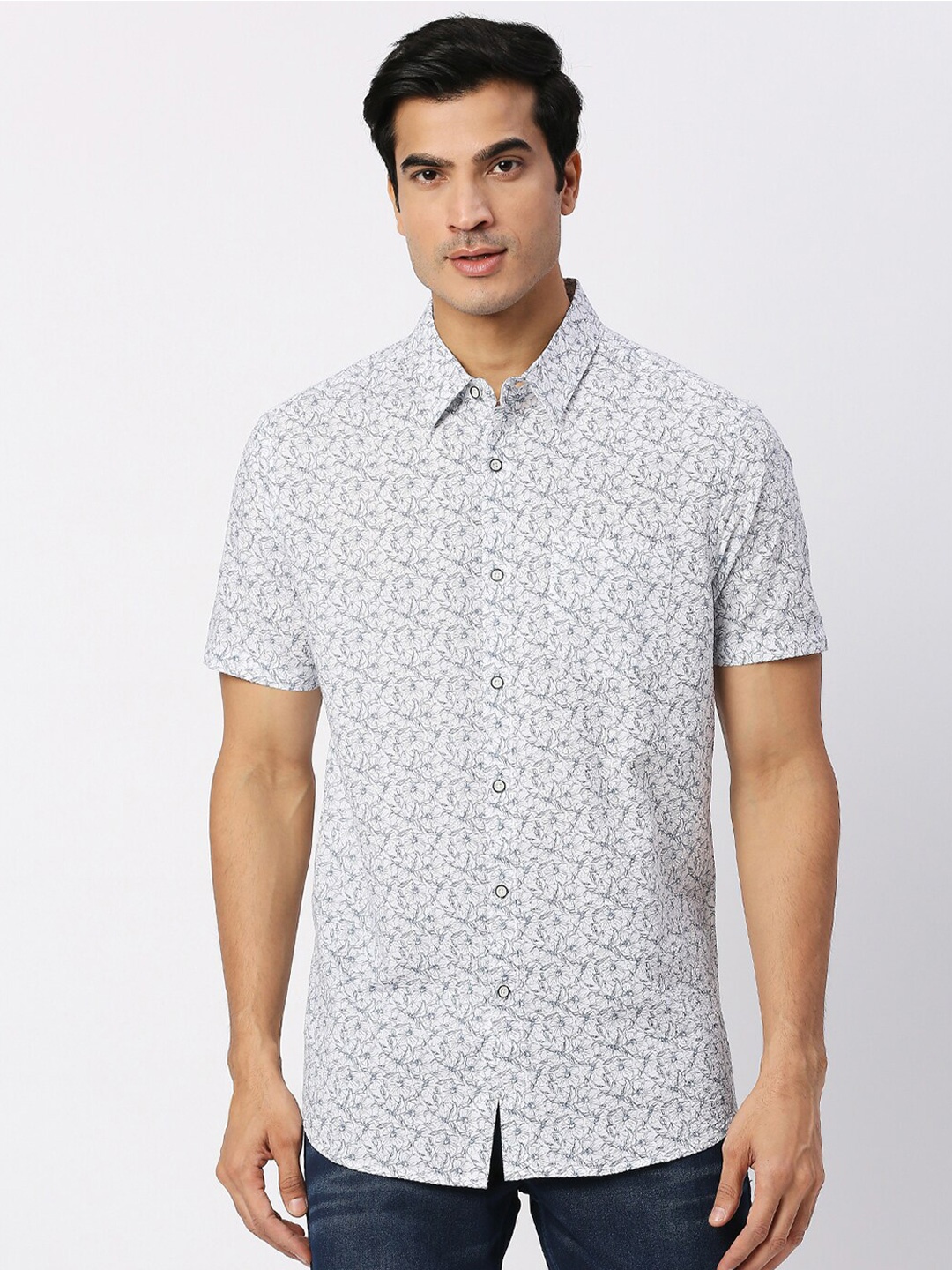 

VALEN CLUB Floral Printed Slim Fit Casual Shirt, White