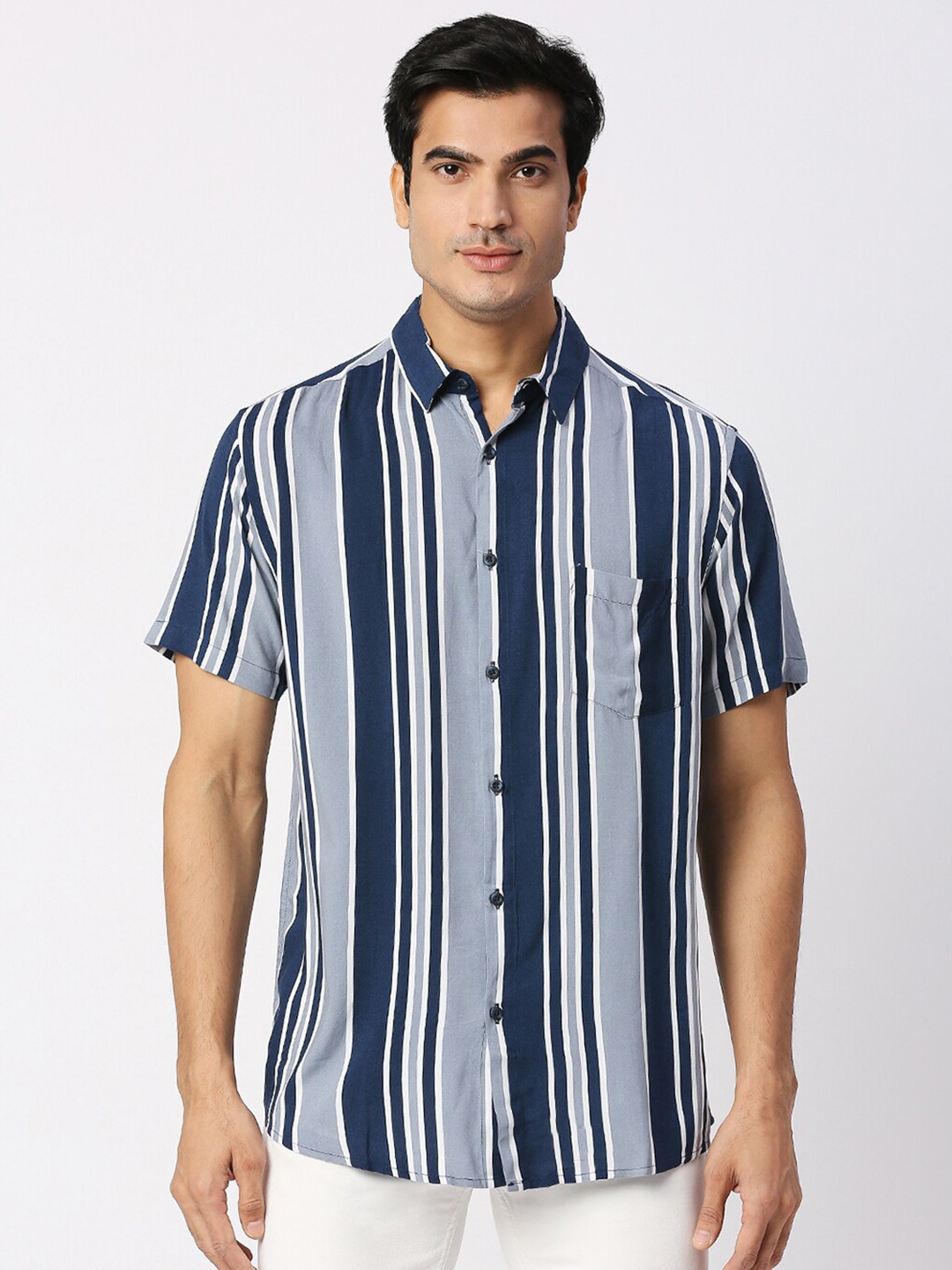 

VALEN CLUB Slim Fit Striped Casual Shirt, Navy blue