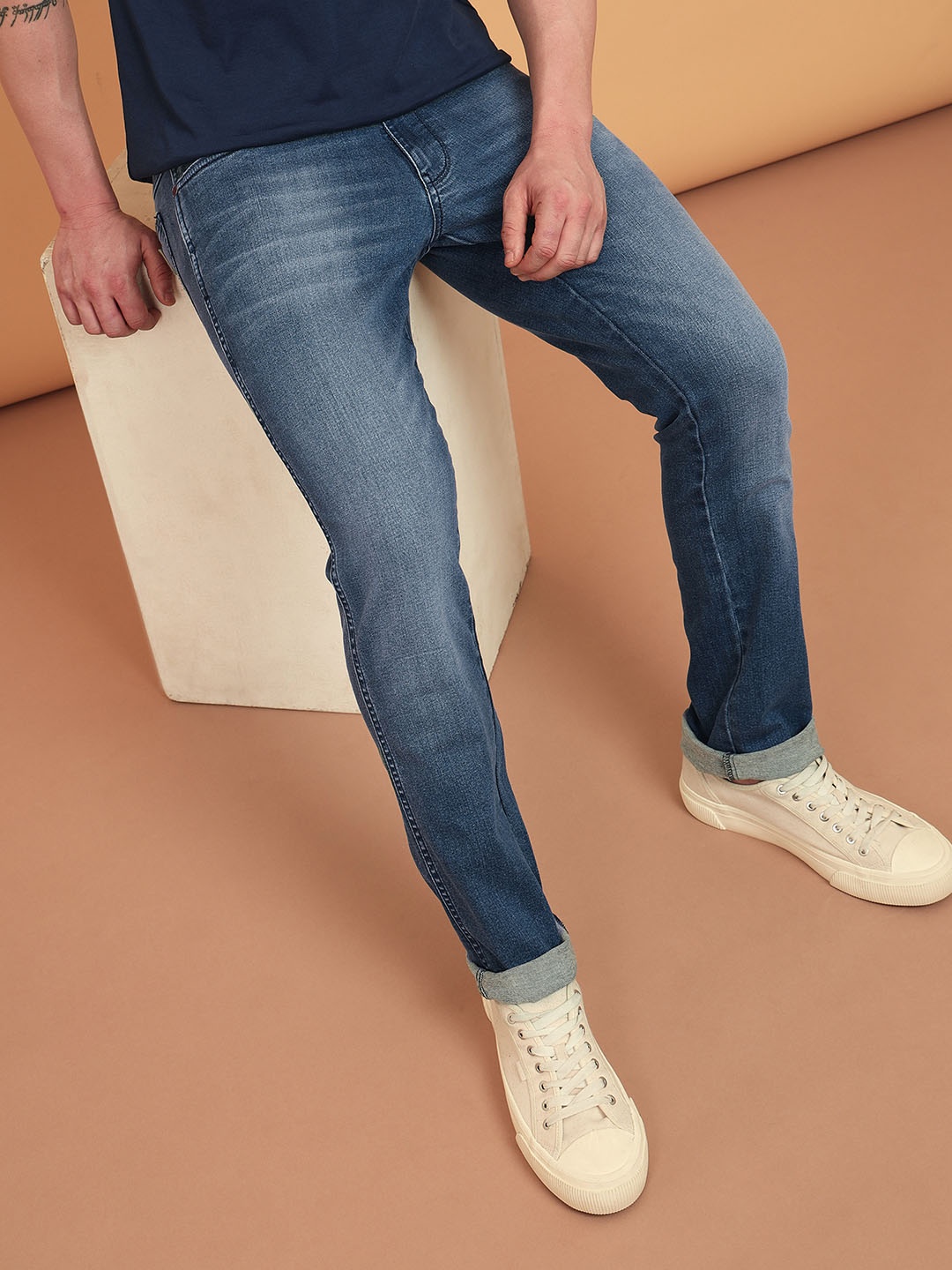 

Wrangler Men Millard Clean Look Light Fade Clean Look Jeans, Blue