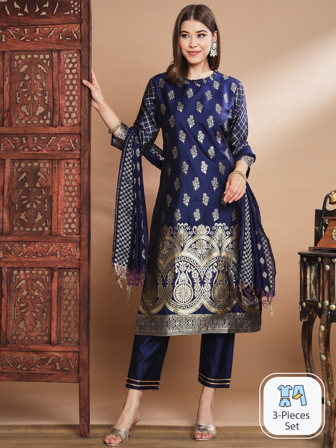 

PPTOSS Floral Woven Design Jacquard Kurta With Trousers & Dupatta, Blue