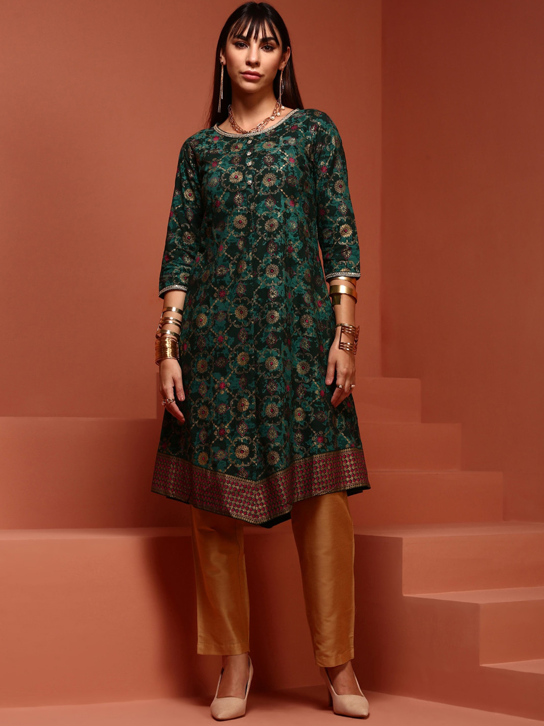 

IMARA Floral Printed Round Neck A-Line Kurta, Green