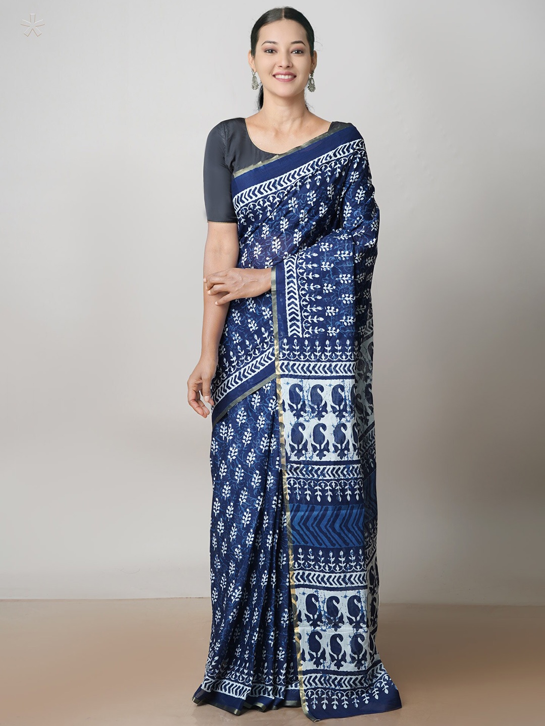 

Unnati Silks Ethnic Motifs Printed Zari Pure Cotton Handloom Saree, Navy blue