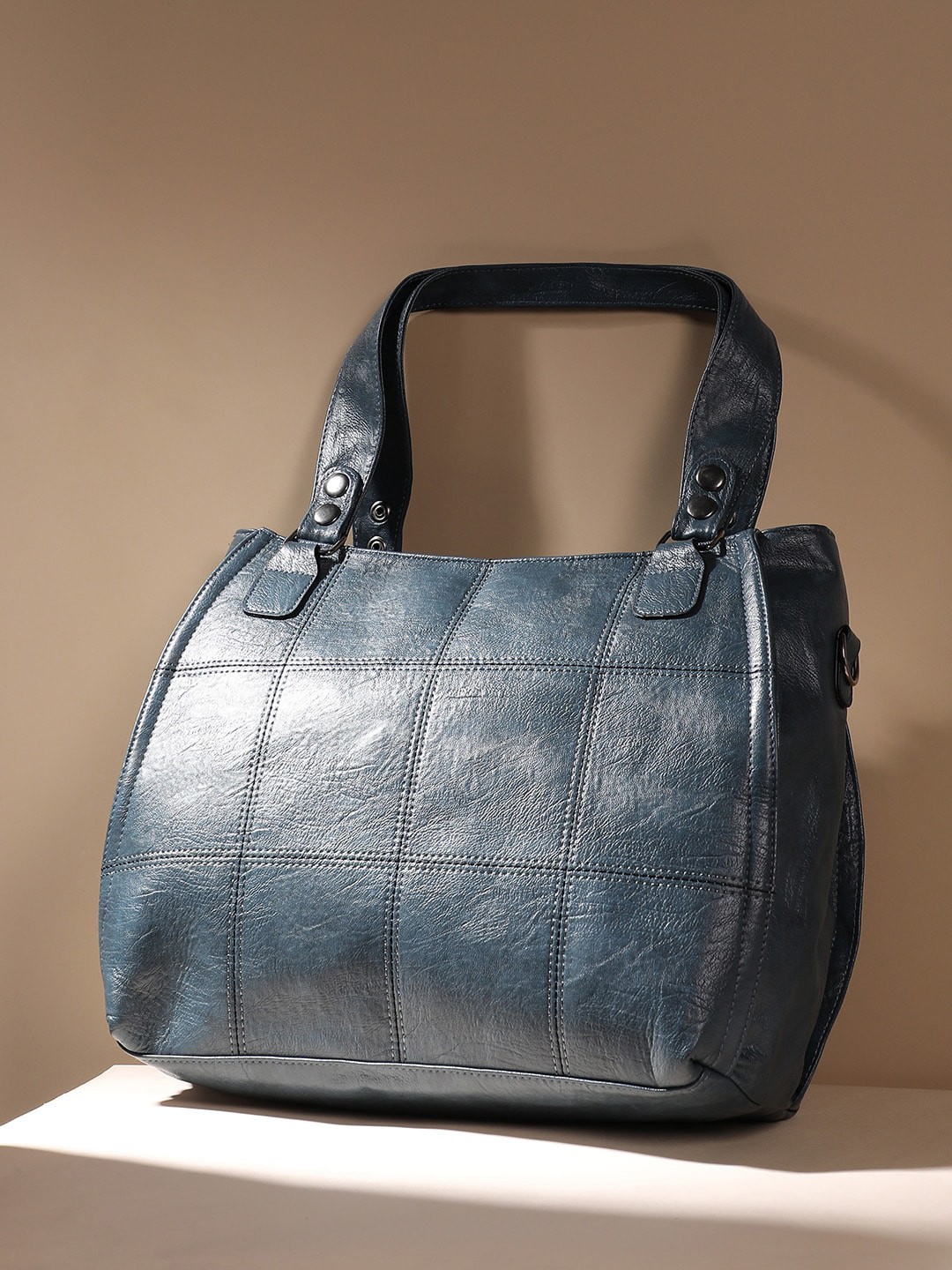 

HAUTE SAUCE by Campus Sutra Textured Oversized Structured Shoulder Bag, Blue