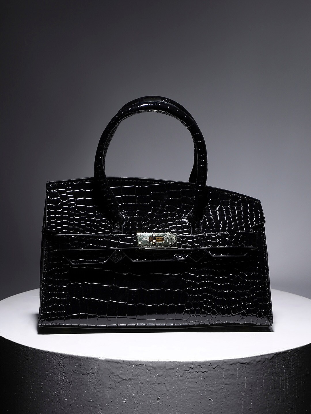 

HAUTE SAUCE by Campus Sutra Textured Structured Handheld Bag, Black