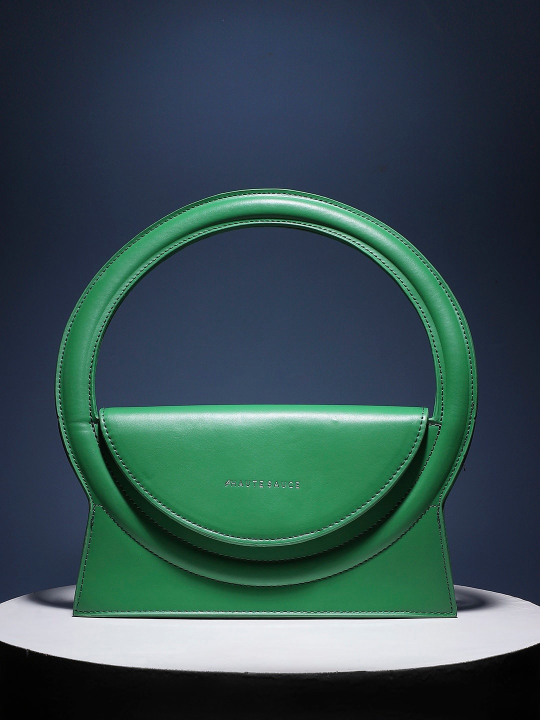 

HAUTE SAUCE by Campus Sutra Structured Halo Handheld Bag, Green