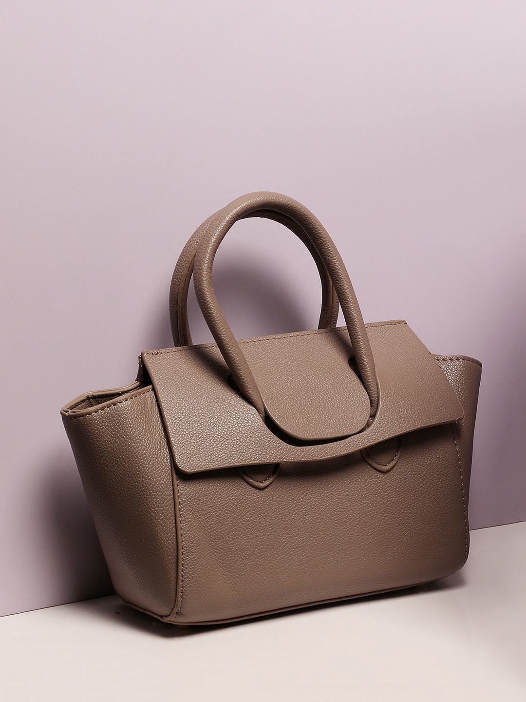 

HAUTE SAUCE by Campus Sutra Structured Handheld Bag, Beige