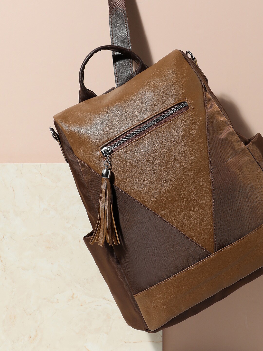 

HAUTE SAUCE by Campus Sutra Women Textured Non-Padded Backpack, Brown