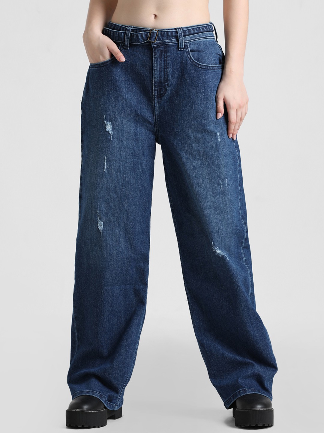 

ONLY Women Mildly Distressed Light Fade Stretchable Jeans, Blue