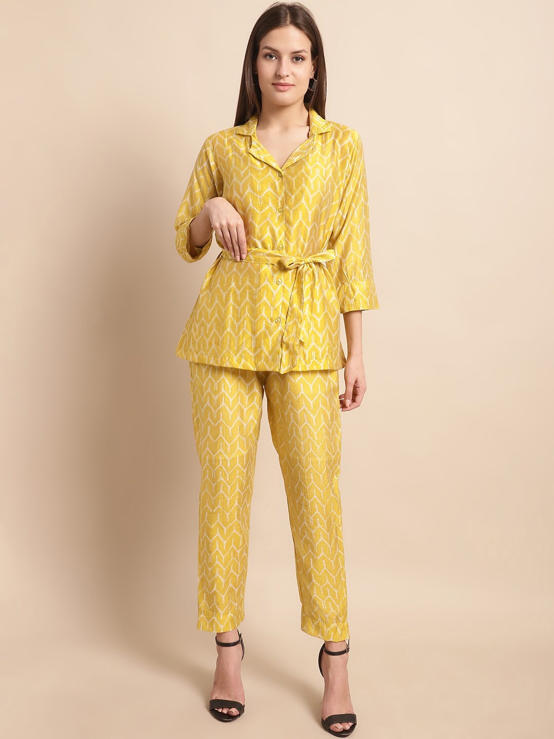 

Aawari Chanderi Printed Shirt Collar Pure Silk Shirt With Trousers, Yellow