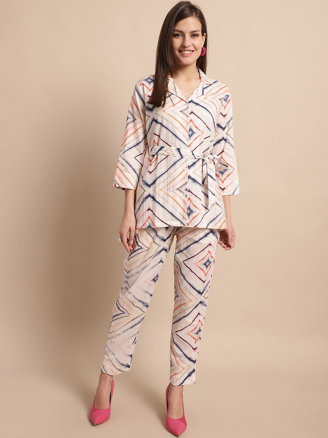 

Aawari Geometric Printed Shirt Collar Shirt With Trousers, Off white