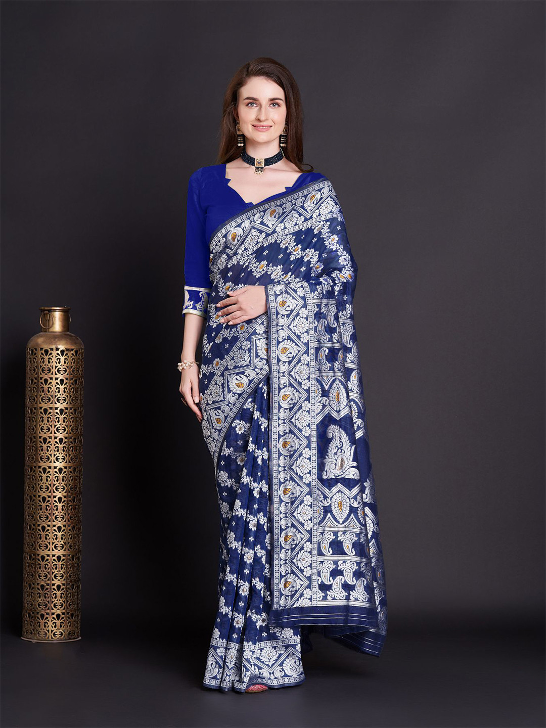 

Anouk Floral Woven Design Zari Detail Saree, Purple