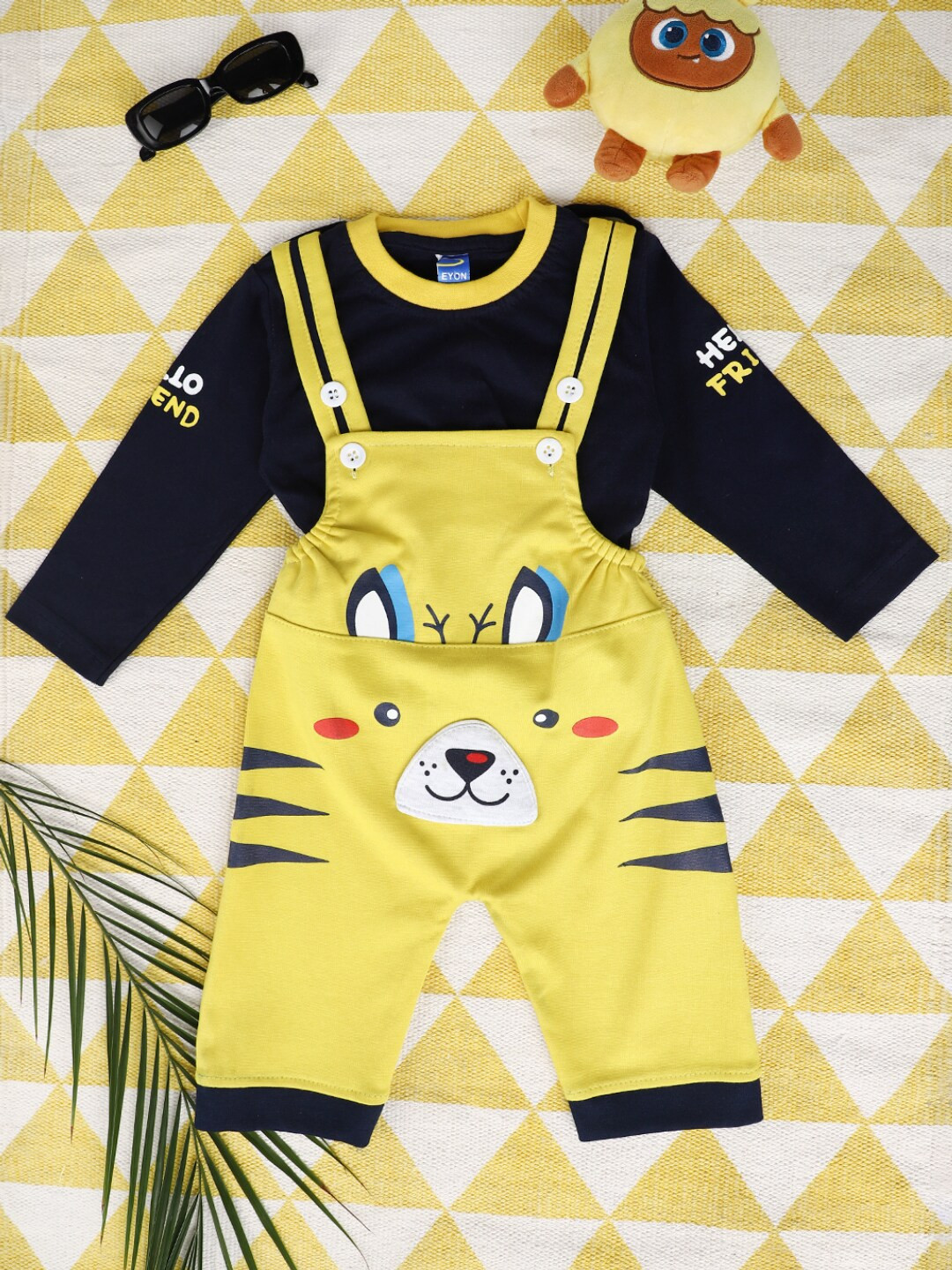 

V-Mart Infants Printed Knit Dungaree And T-shirt, Yellow