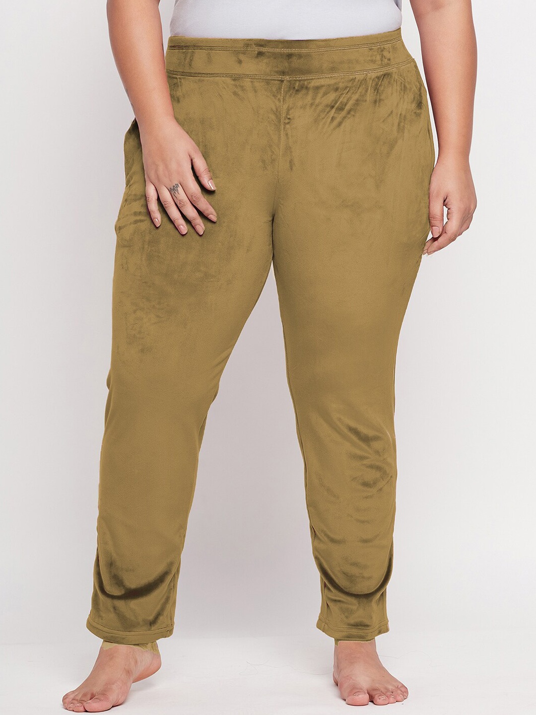 

Camey Plus Size Mid-Rise Velour Lounge Pants, Mustard