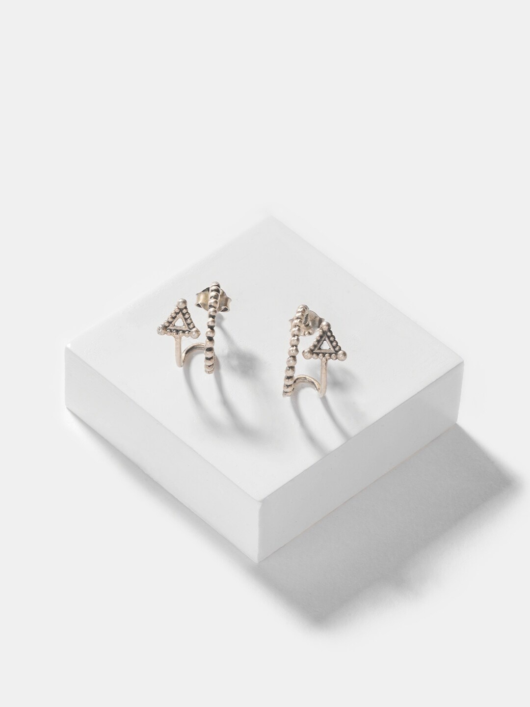 

SHAYA Contemporary Studs Earrings, Silver