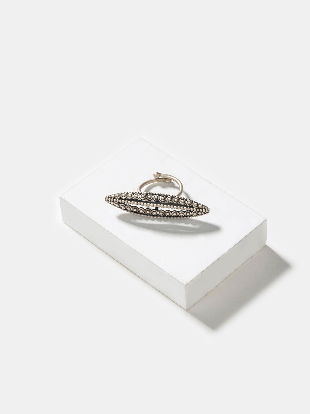 

SHAYA Enchantment Statement Ring in Oxidised 925 Silver