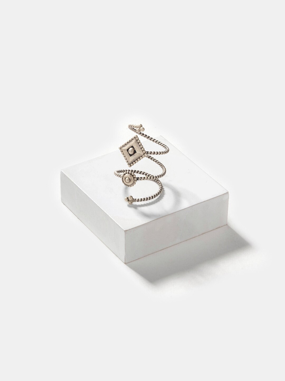 

SHAYA Enchantment Statement Ring in Oxidised 925 Silver