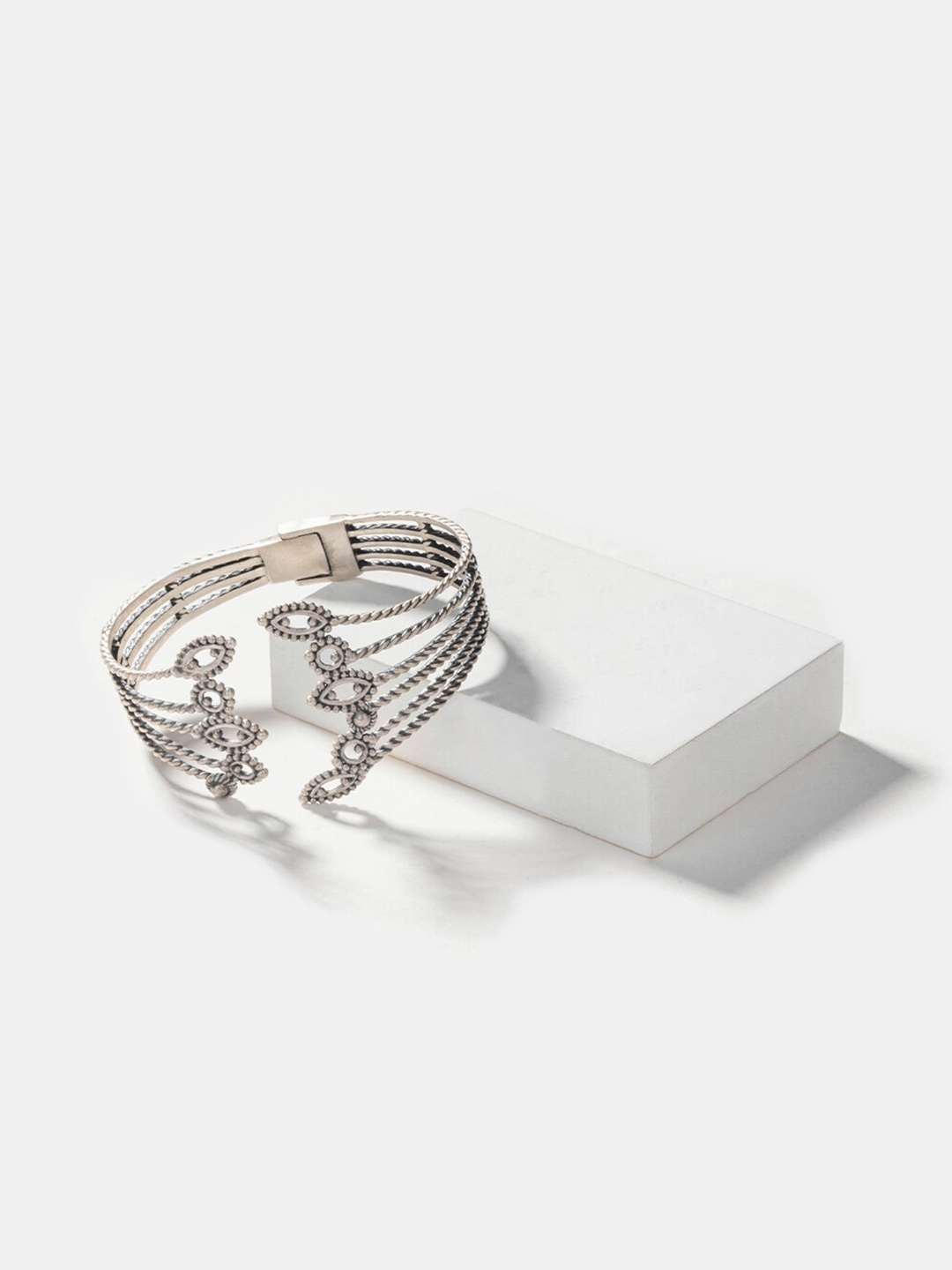 

SHAYA Sterling Silver Cuff Bracelet