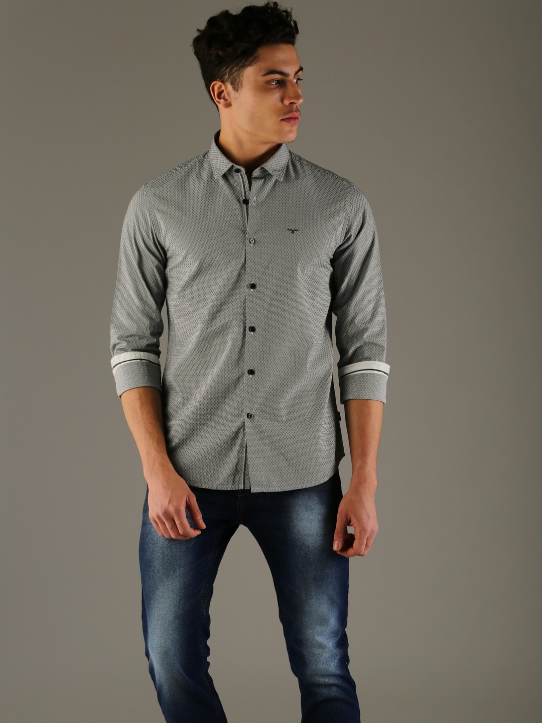 

Flying Machine Men White & Black Slim Fit Self Design Casual Shirt