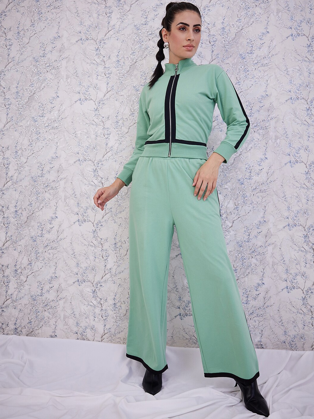 

Athena High-Neck Sweatshirt With Flared Trousers, Green