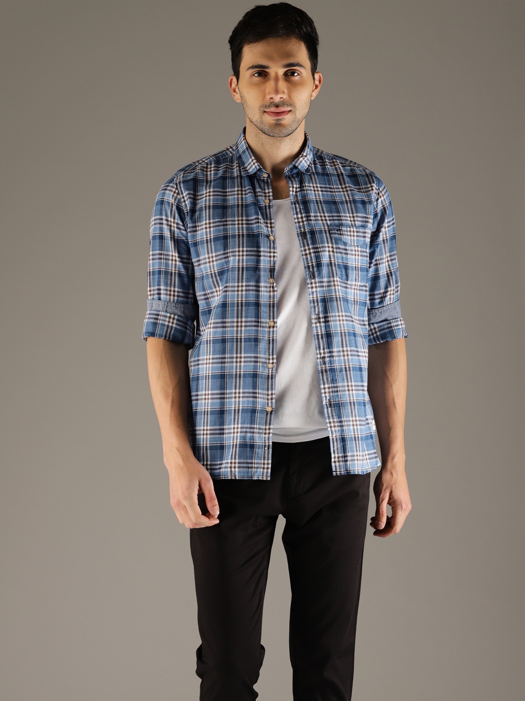 

Flying Machine Men Blue & White Regular Fit Checked Casual Shirt