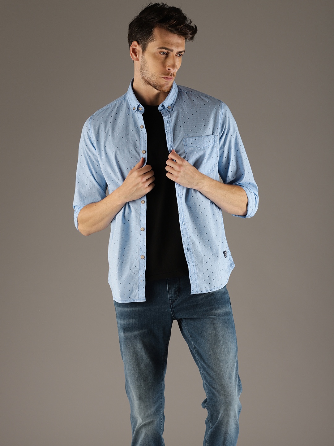 

Flying Machine Men Blue Comfort Slim Fit Checked Casual Shirt