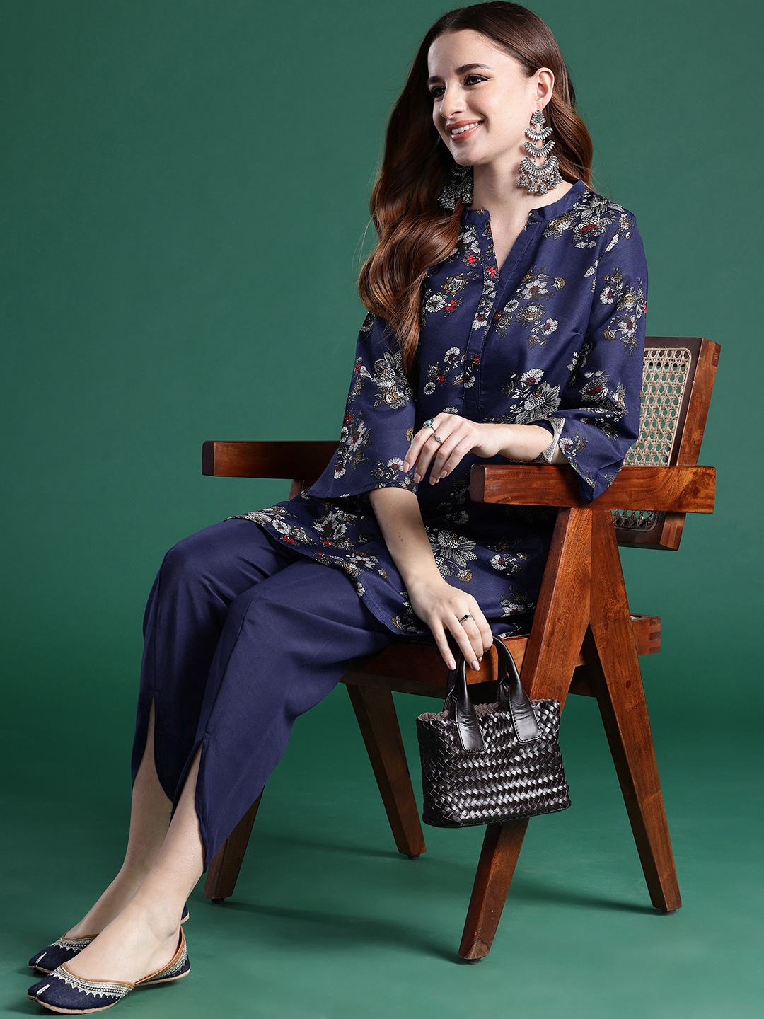 

Sangria Floral Print Kurta with Tulip Pants, Blue