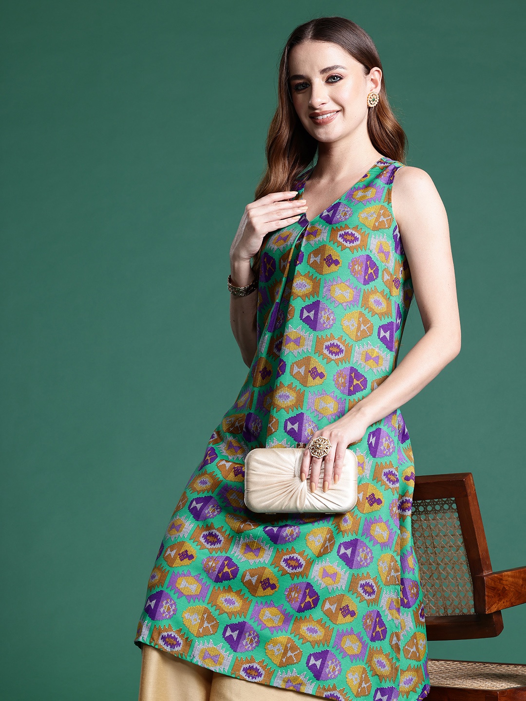 

Sangria Pleated Printed Kurta, Green