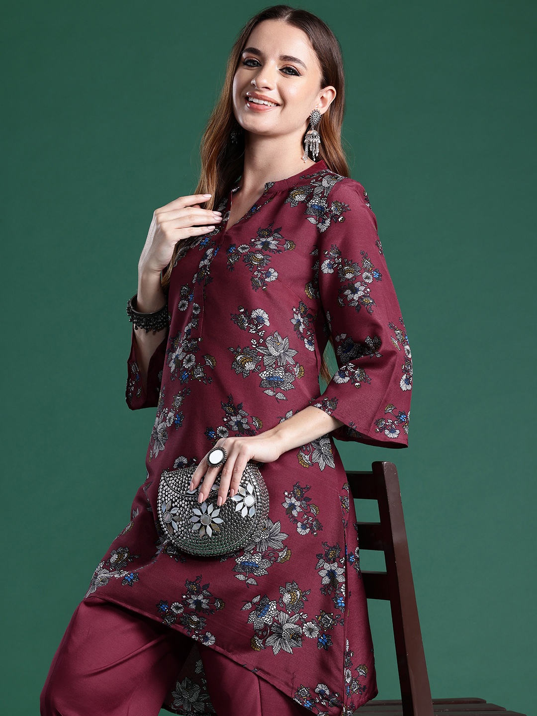

Sangria Floral Print Kurta with Tulip Pants, Burgundy