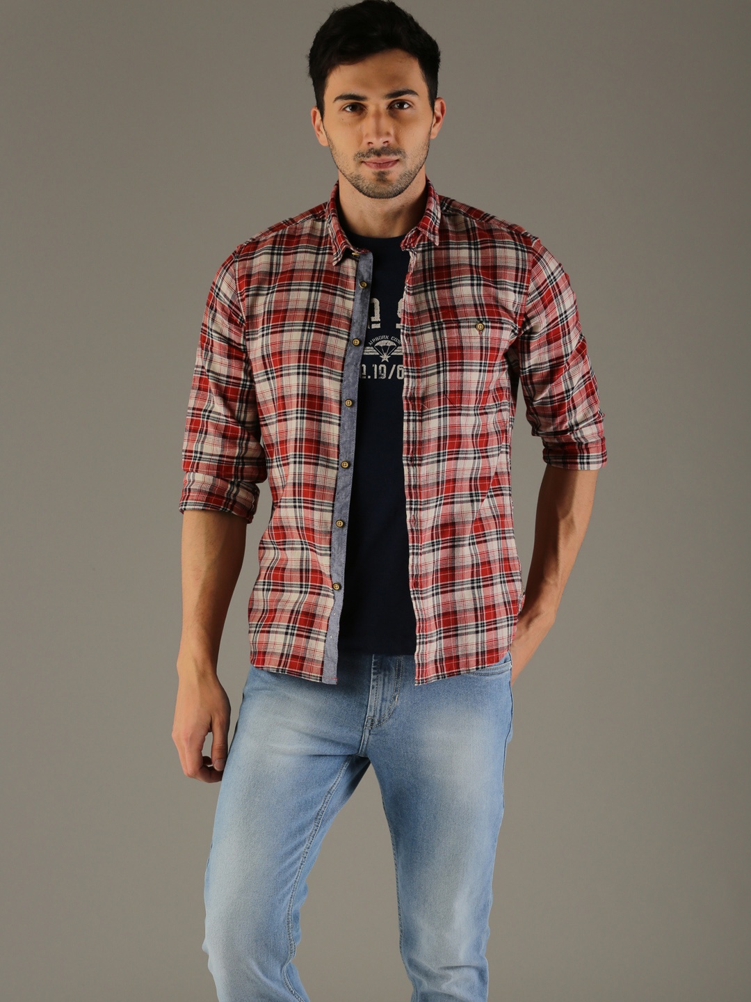 

Flying Machine Men Red & Beige Slim Fit Checked Casual Shirt