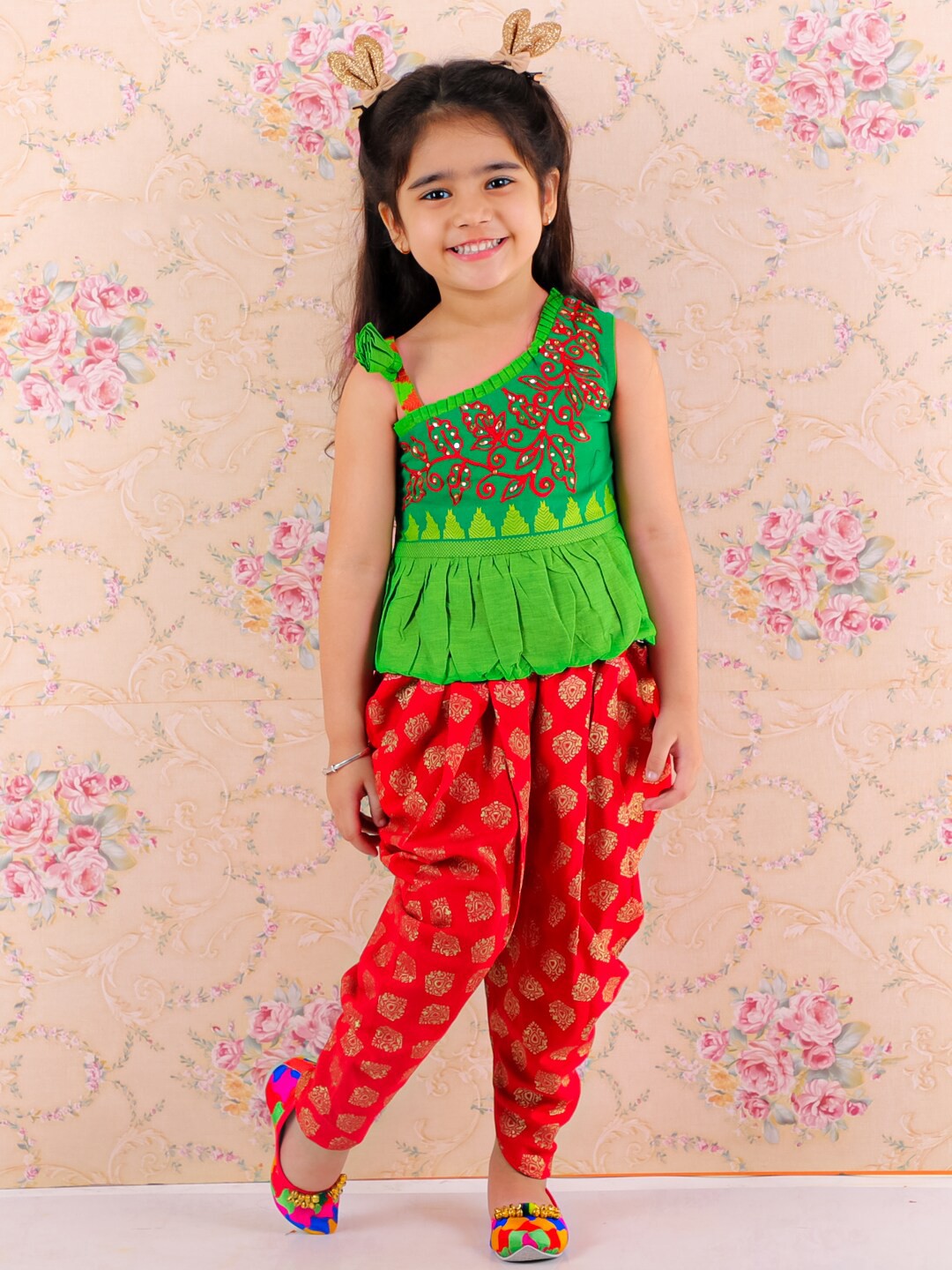 

Twisha Girls Embellished Top With Dhoti Pants, Green