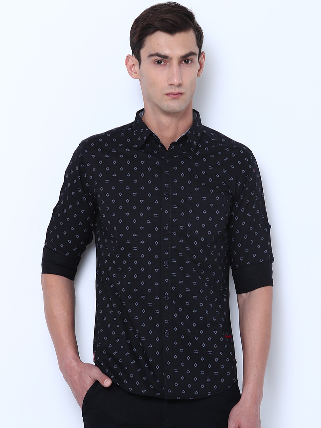 

LOCOMOTIVE Men Black Slim Fit Printed Casual Shirt