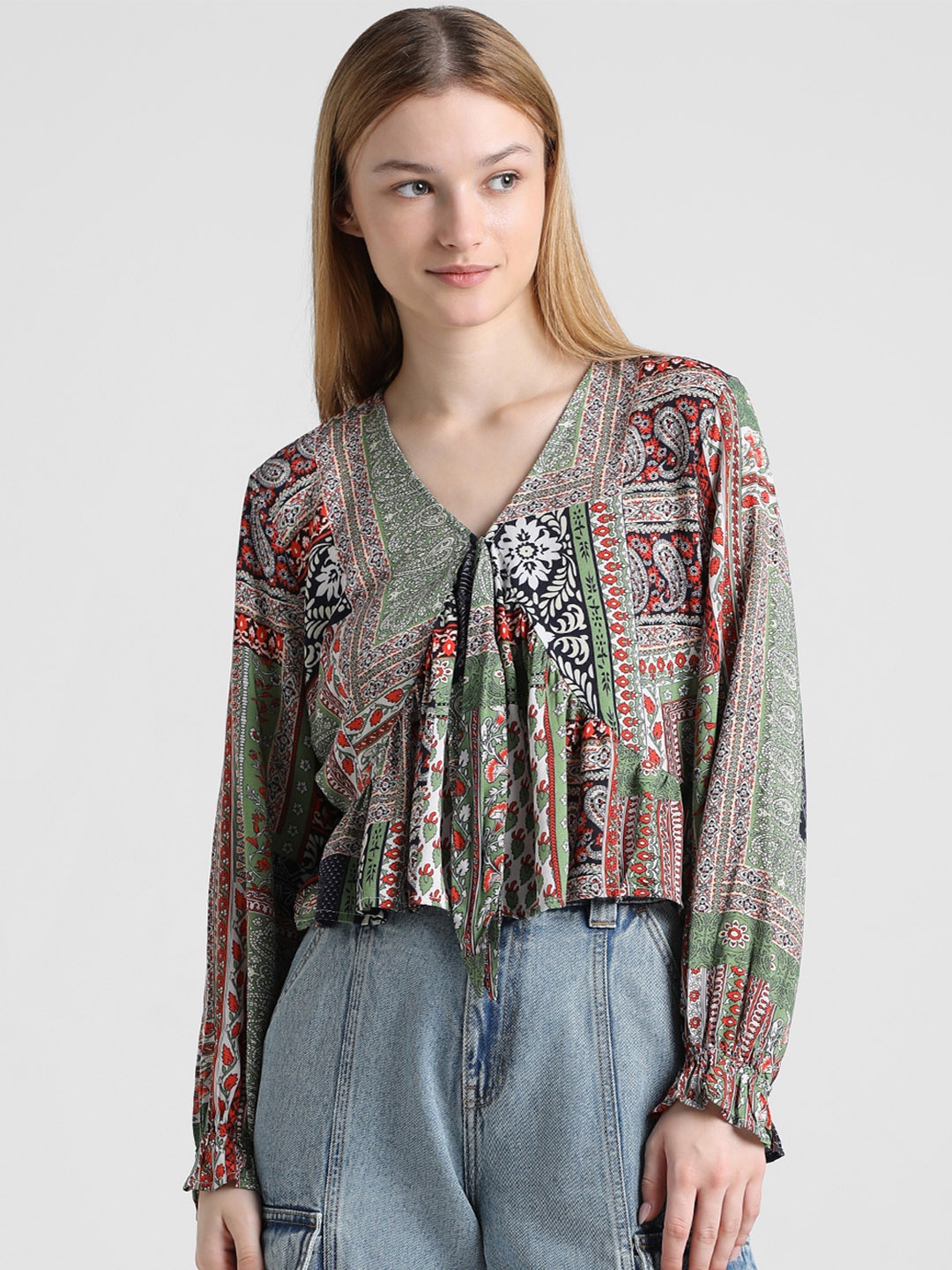 

ONLY ONLDDOT LS Ethnic Motifs Printed Puff Sleeves V-Neck Pleated Top, Green