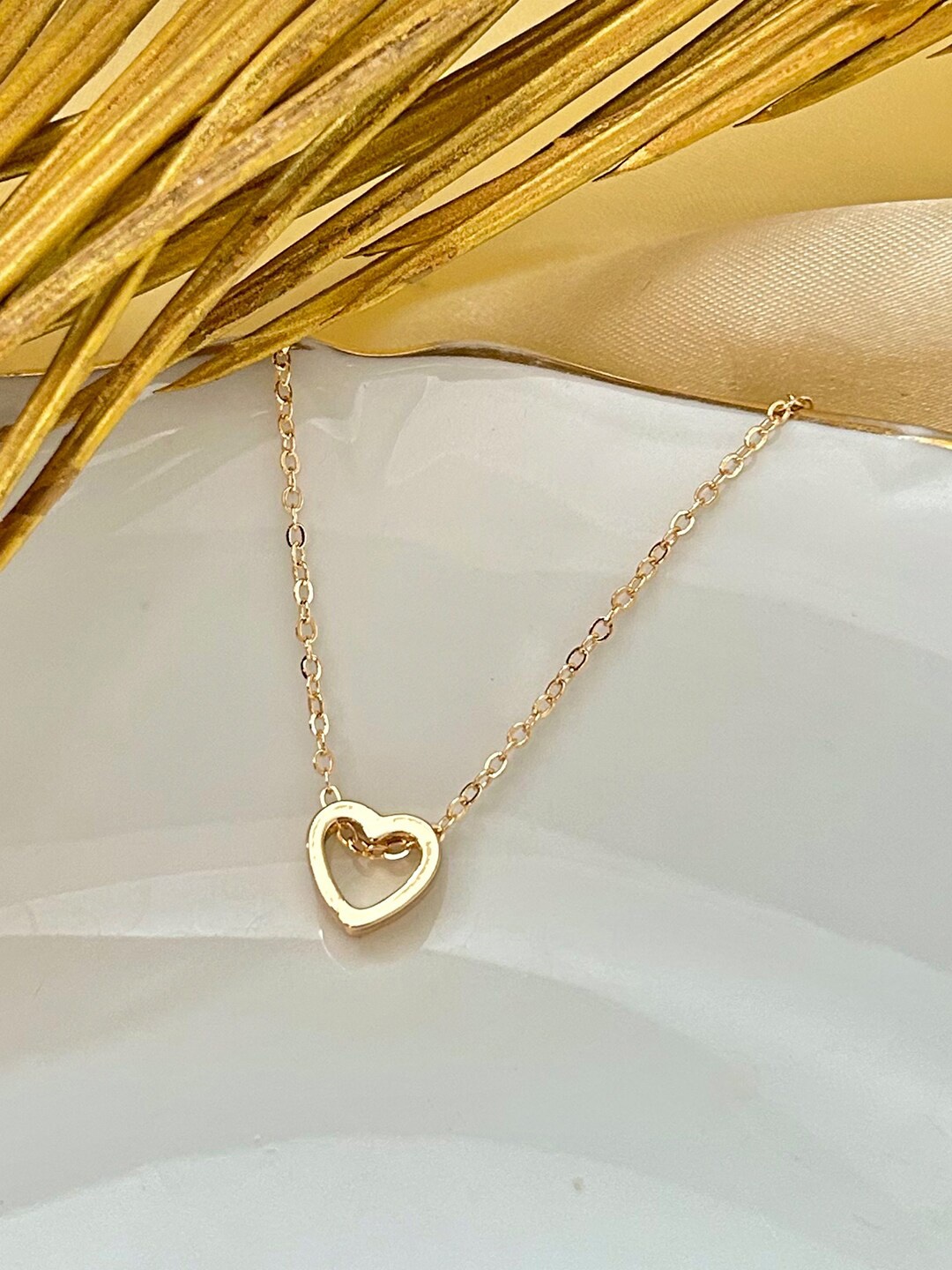 

Ayesha Heart Hollow Pendant With Chain, Gold