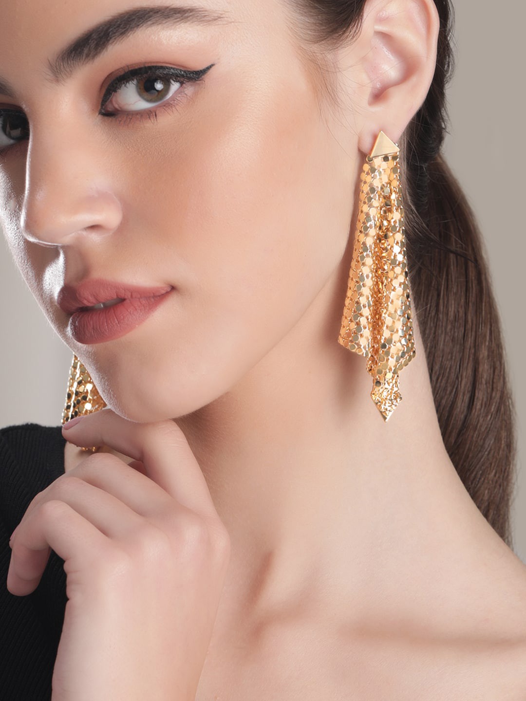 

Rubans Voguish Gold-Plated Contemporary Drop Earrings