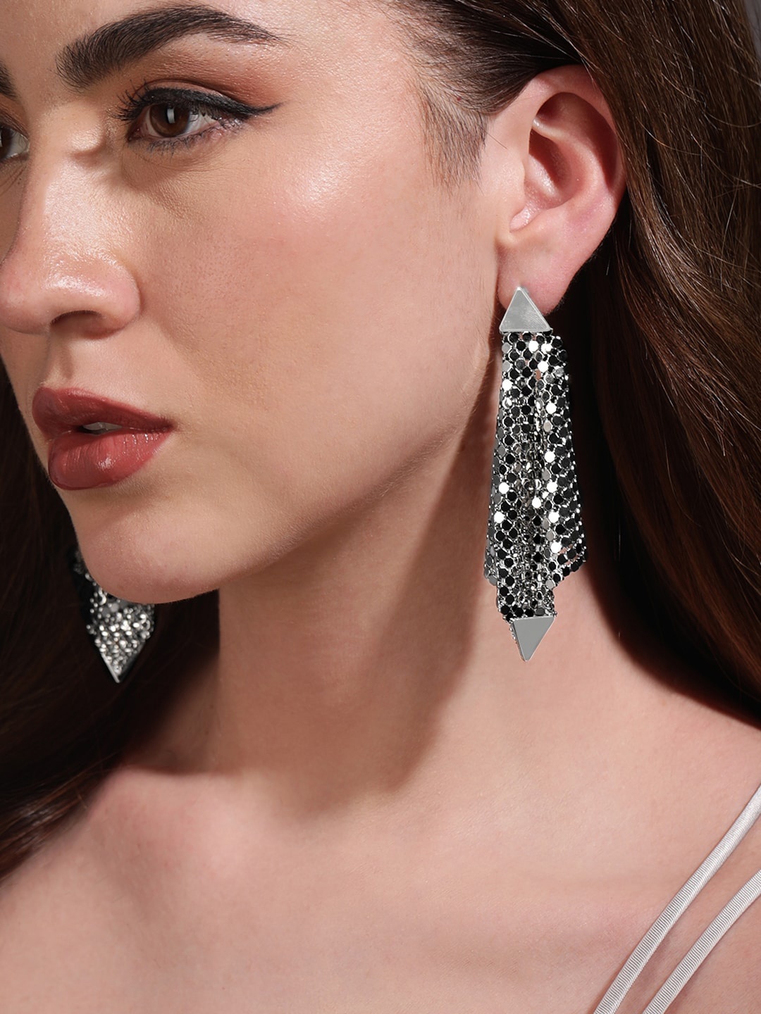 

Rubans Voguish Rhodium Plated Waterproof Tarnish Free Drop Earrings, Silver