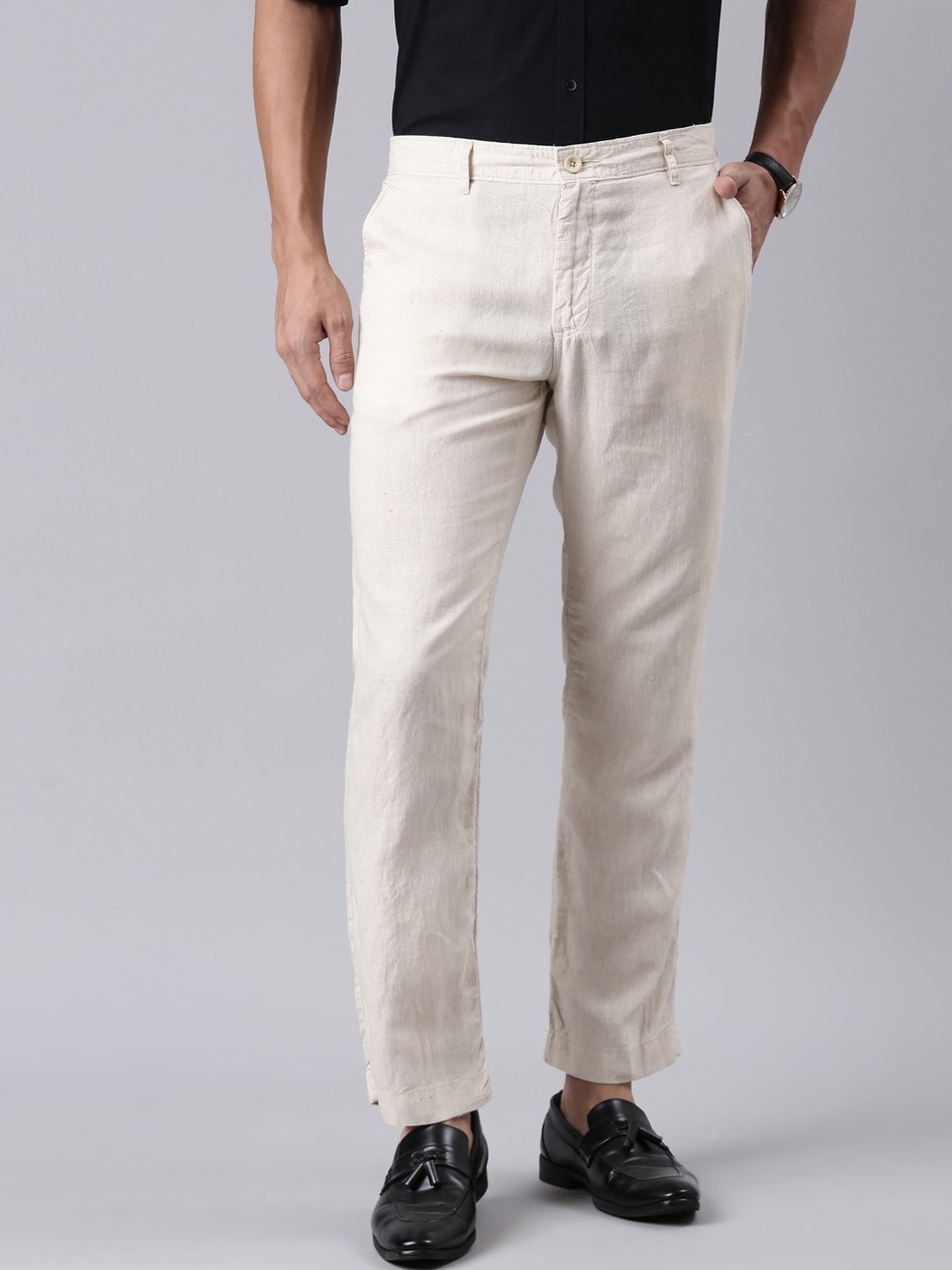 

Ecentric Men Mid-Rise Easy Wash Trousers, Off white