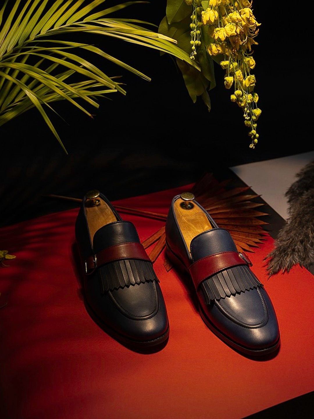 

GRIFFIN Men Buckled Latex Lined Leather Loafers, Navy blue