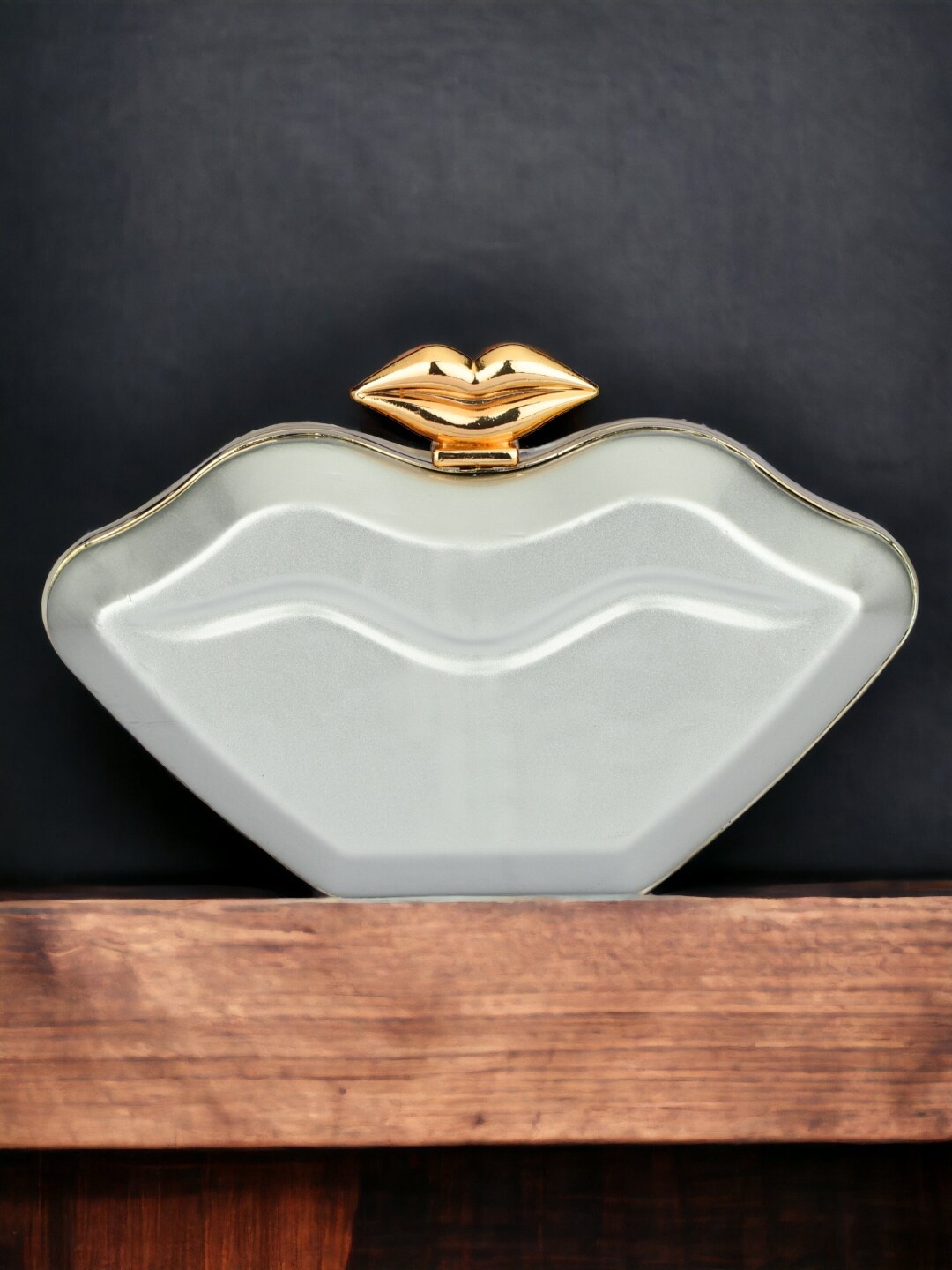 

Toobacraft Embellished Lips Clutch, Silver