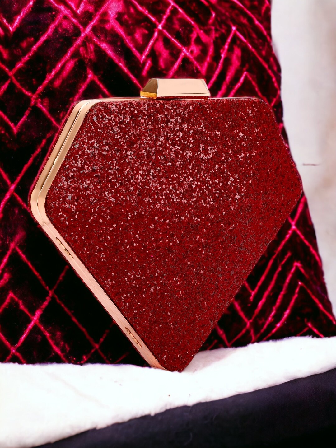 

Toobacraft Red & Gold-Toned Embellished Diamond Clutch