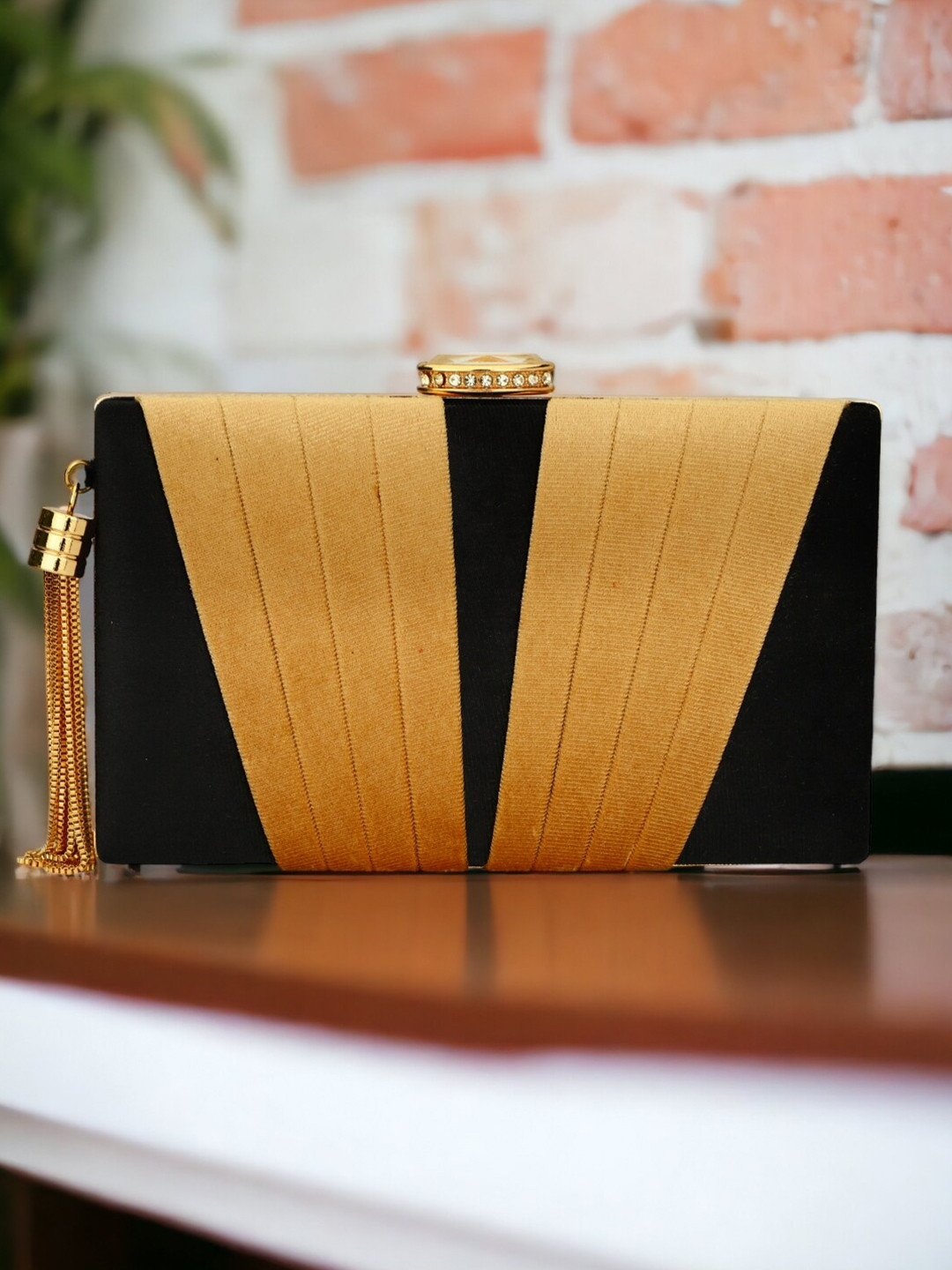 

Toobacraft Embellished Box Clutch, Black
