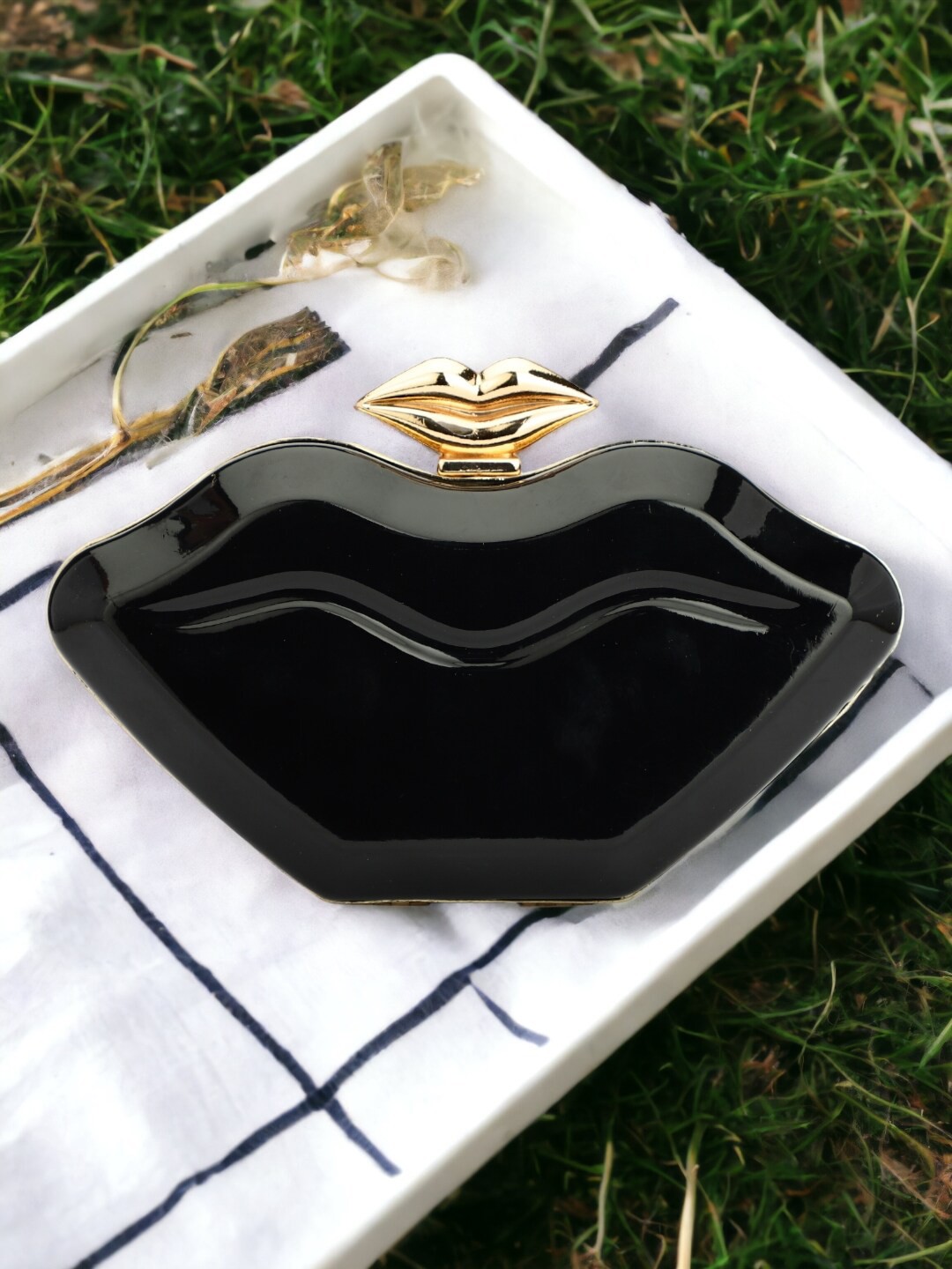 

Toobacraft Black & Gold-Toned Embellished Box Clutch