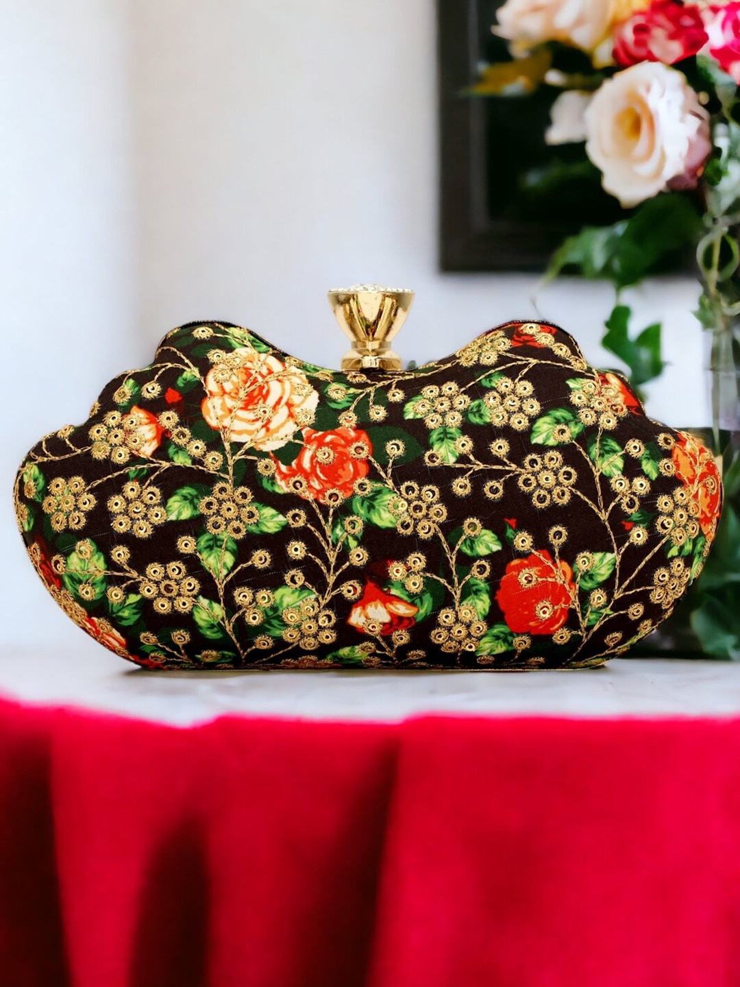 

Toobacraft Sequined Embellished Box Clutch, Black