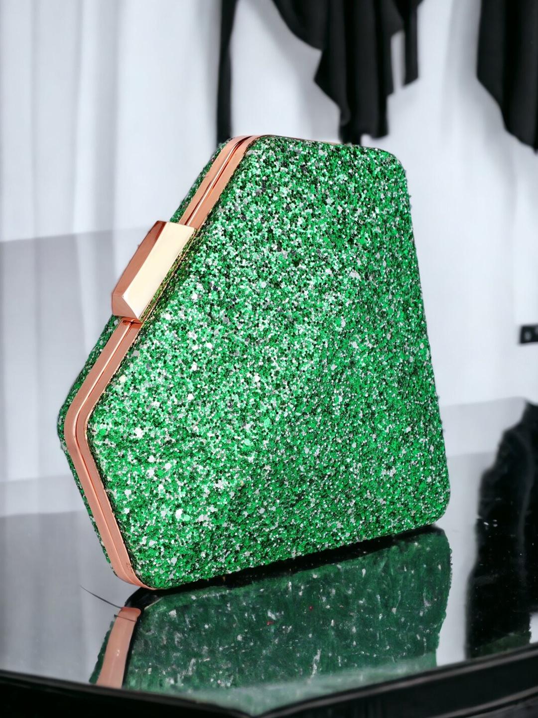 

Toobacraft Diamond Shaped Embellished Box Clutch, Green