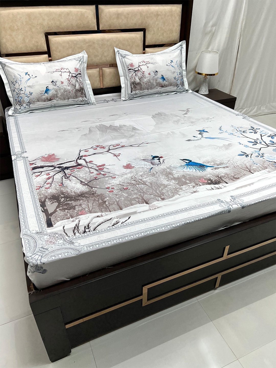

Pure Decor Majestic White & Grey Floral Pure Cotton 380 TC King Bedsheet Set