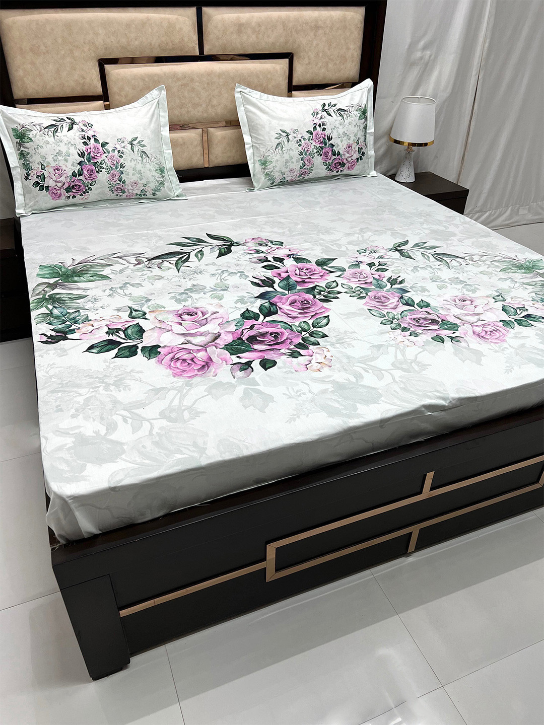 

Pure Decor Majestic Pink & Green Floral Pure Cotton 380 TC King Bedsheet Set