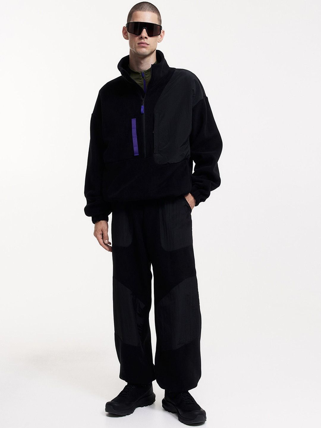 

H&M Men Fleece Trousers, Black